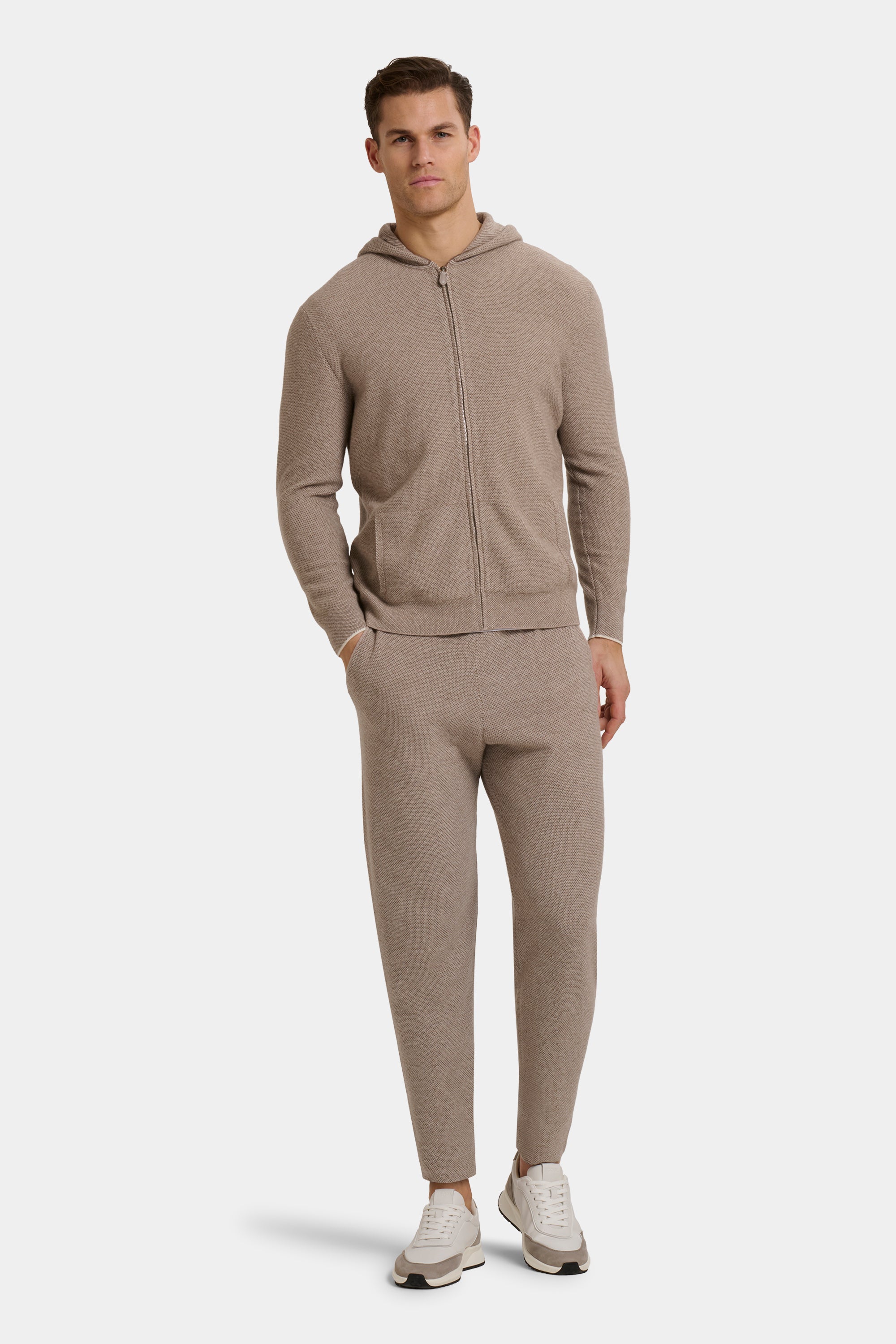 #color_Mid Taupe