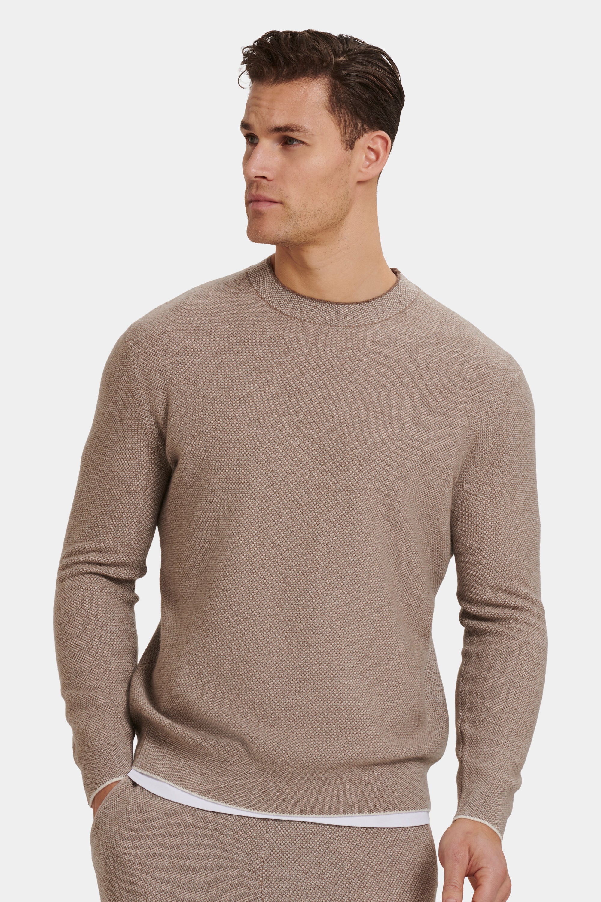 #color_Mid Taupe
