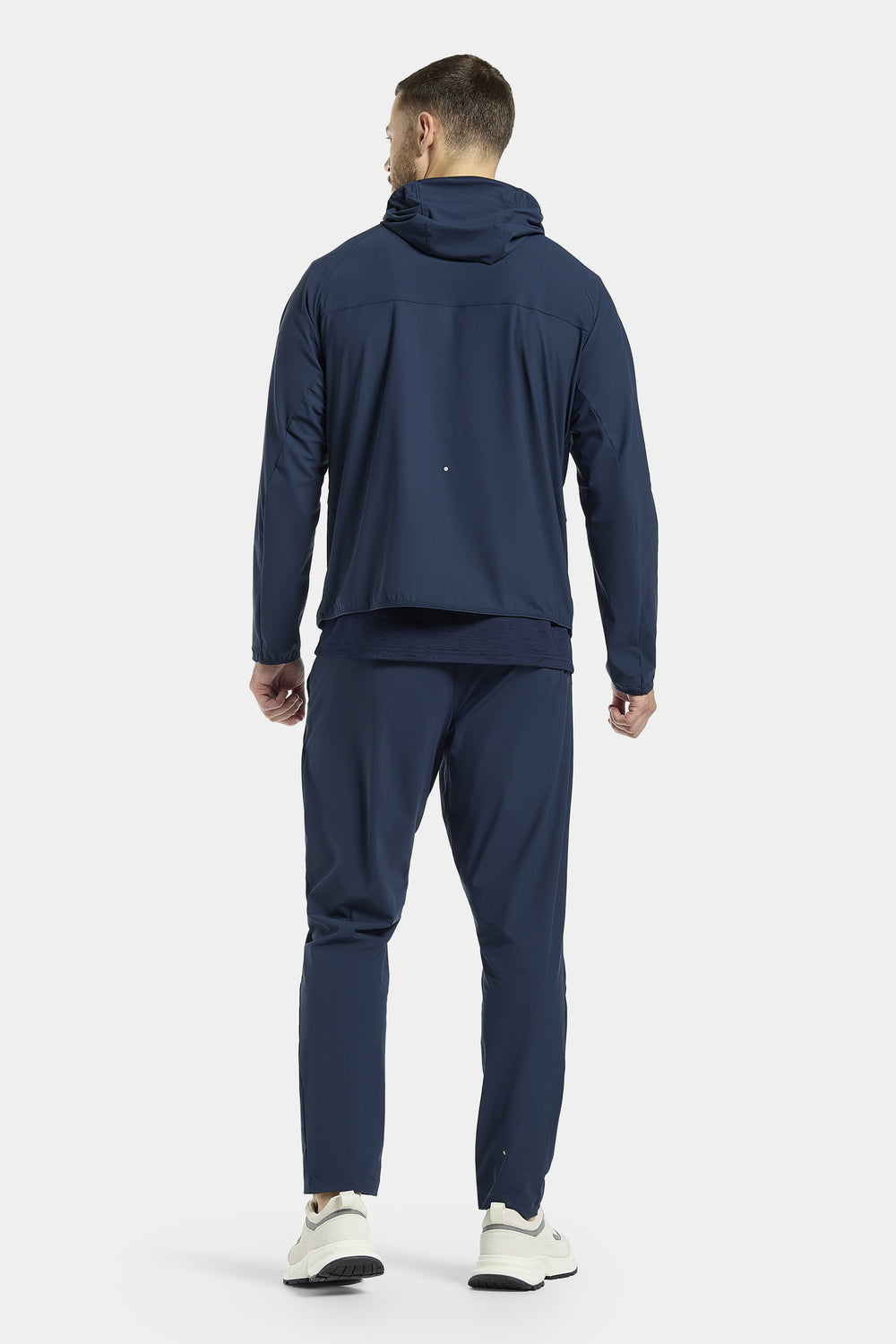 THE ACTIVE HOODED WINDBREAKER