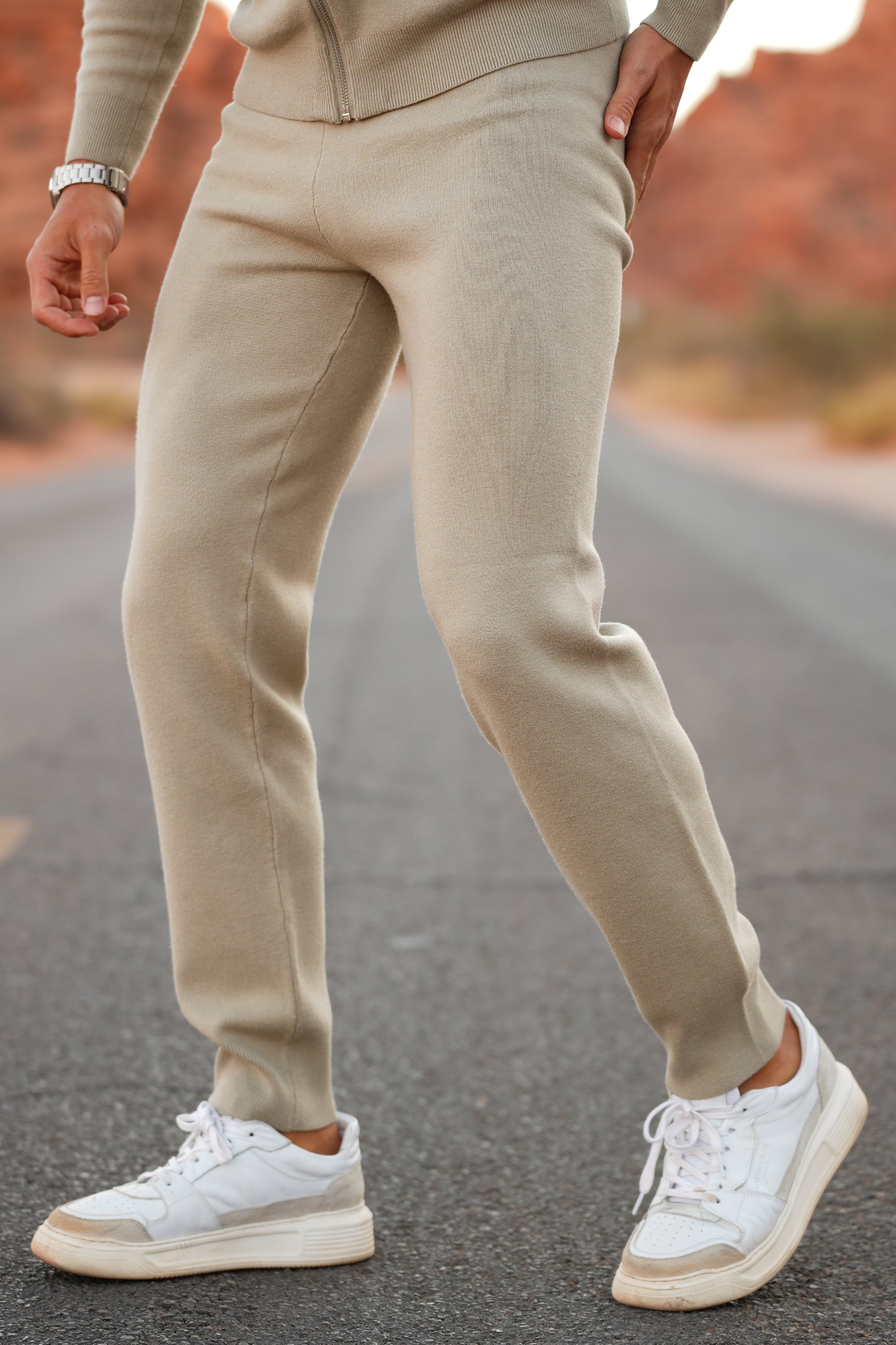 THE ELITE CASHMERE JOGGER