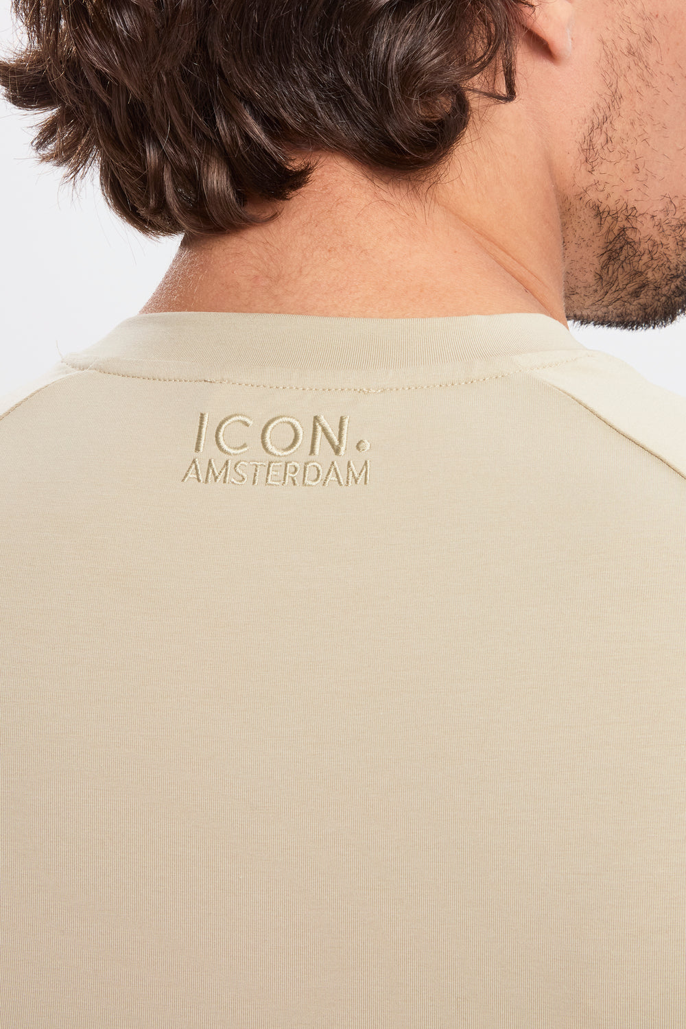 THE MUSCLE BASIC T-SHIRT
