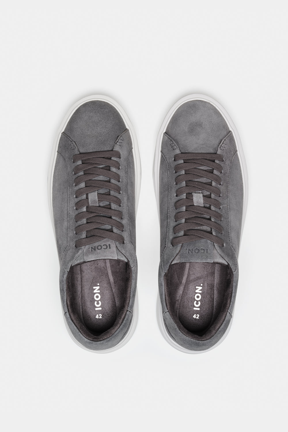 THE CLASSIC SUEDE TRAINER