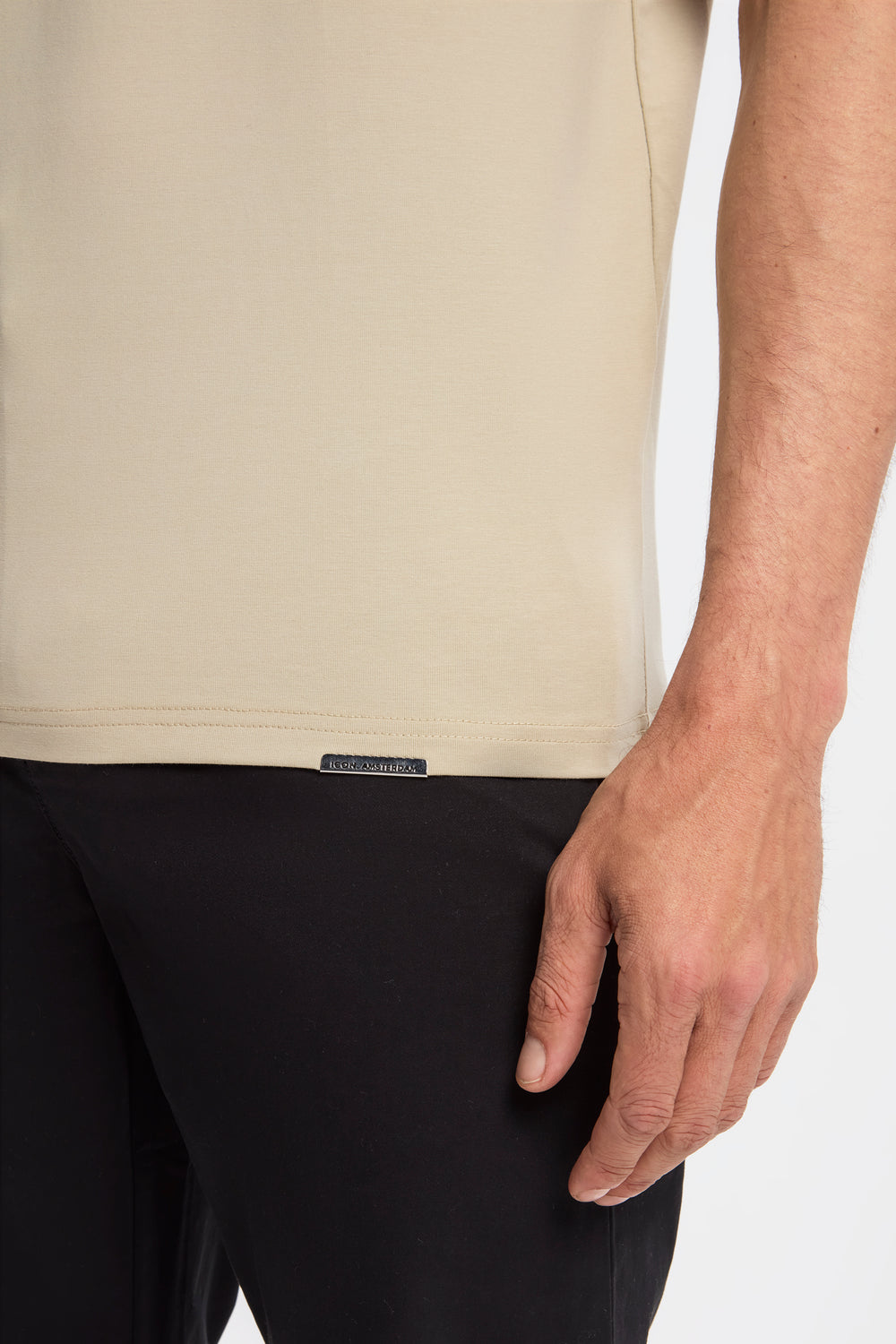 THE MUSCLE BASIC T-SHIRT