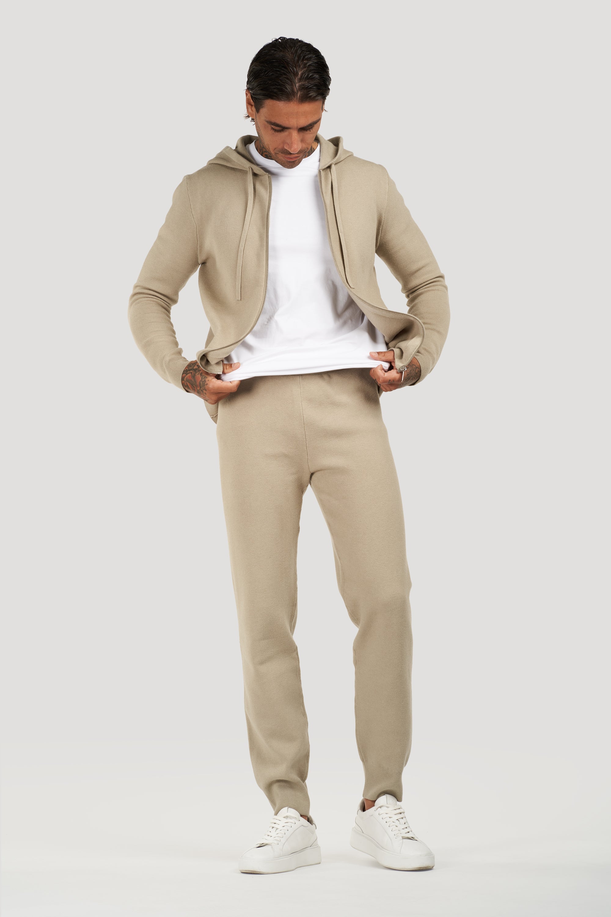 THE ELITE CASHMERE JOGGER