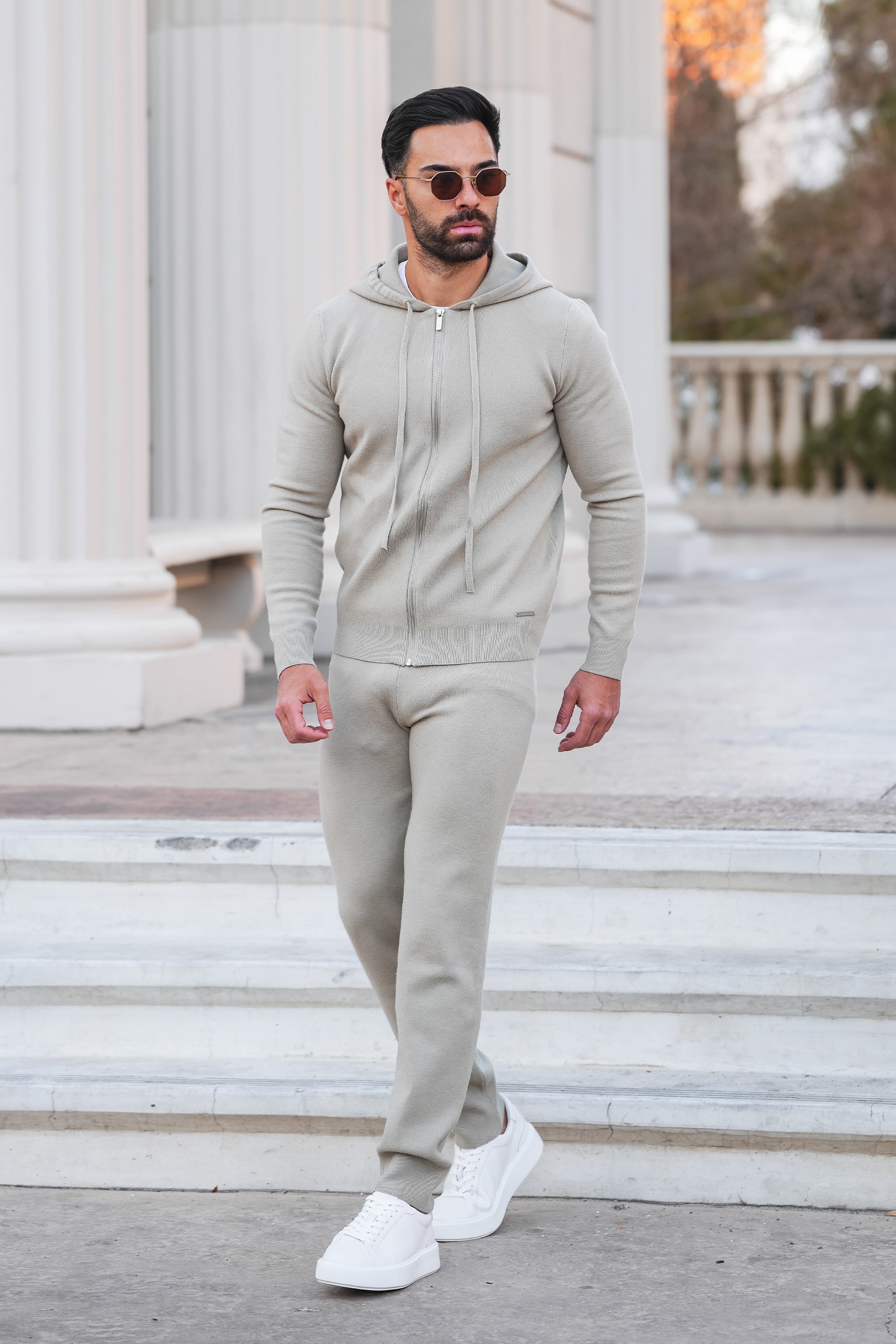 THE ELITE CASHMERE JOGGER