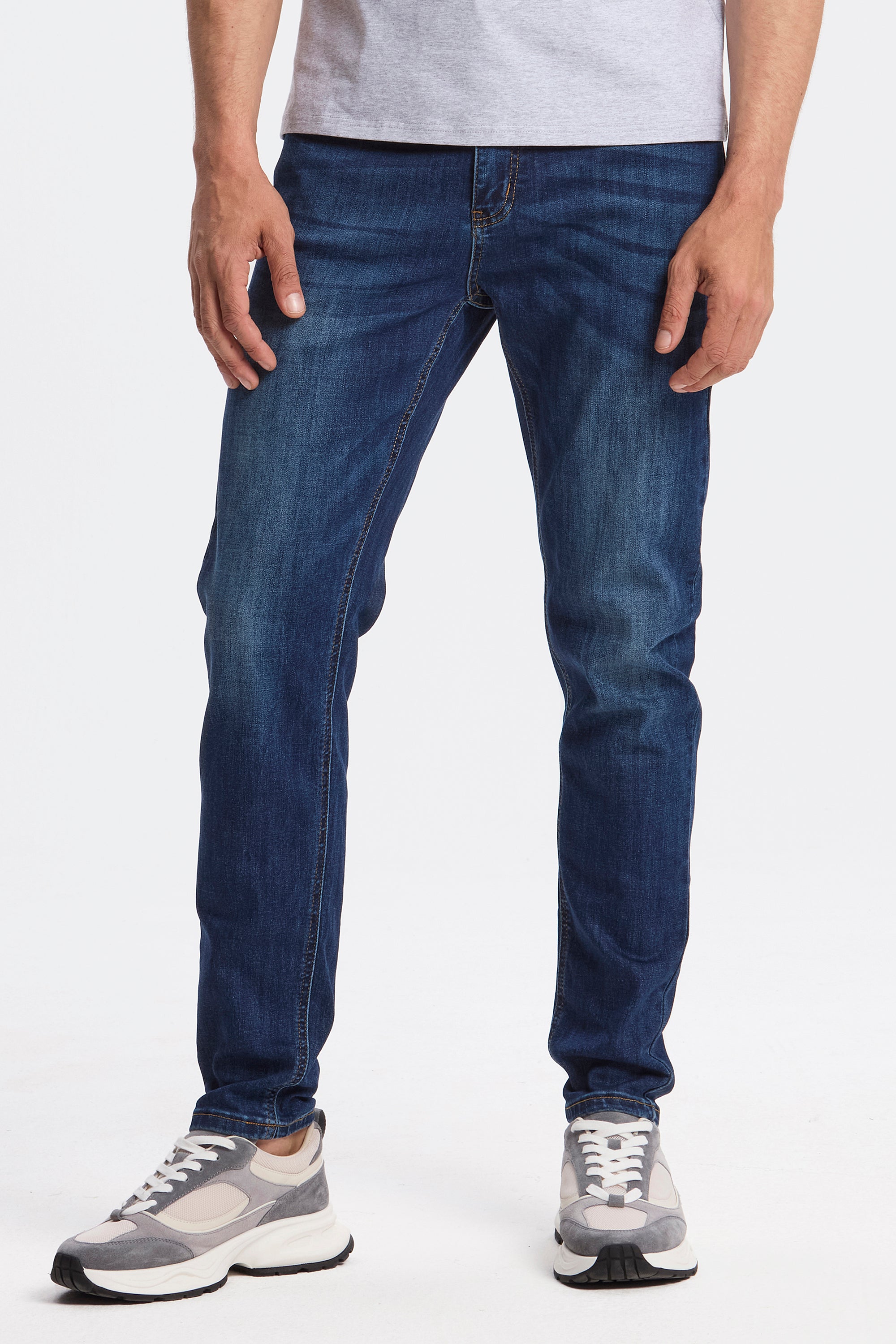THE JAXON JEANS