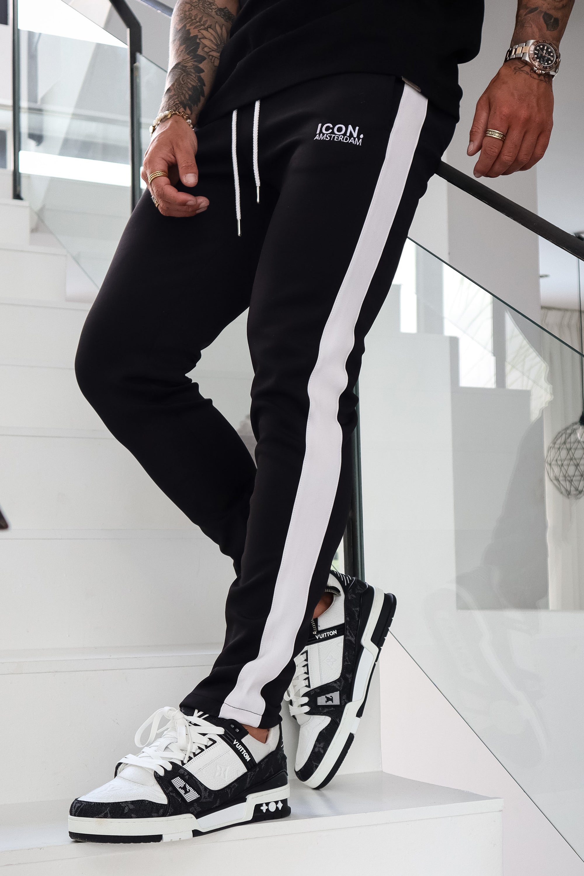 THE ICONIC TRACK PANTS BLACK